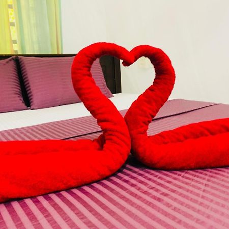Poppies Mirissa Hotell Eksteriør bilde