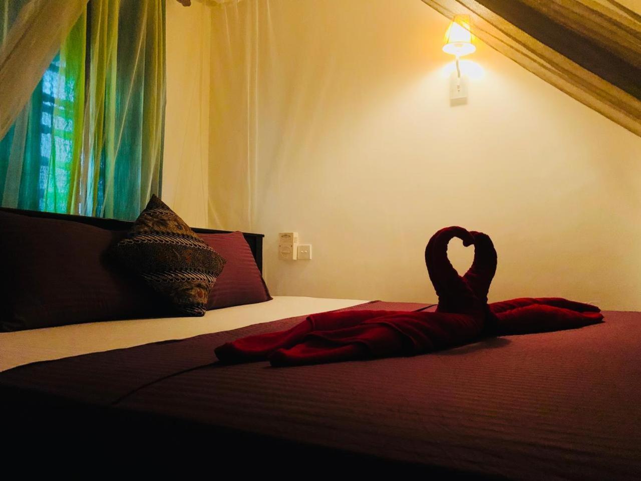 Poppies Mirissa Hotell Eksteriør bilde